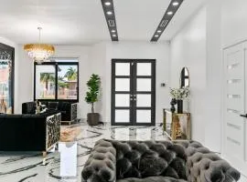 Elegant 5BR Stay with Pool, Games and BBQ Fun L87