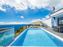 Orinoco Sunset House II - Private Pool & Garden