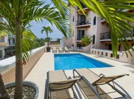 Colonial Beach Apartment and 5th Floor