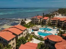 Residences at Barrier Reef 1-3B Oceanfront 2 BR by Stay Floreo