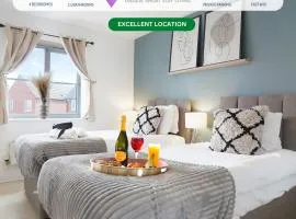 Grange House with Free Parking, Garden, Superfast Wifi and Smart TVs with Netflix by Yoko Property