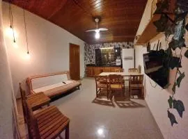 03 Apartamento de praia com ótima localização e piscina