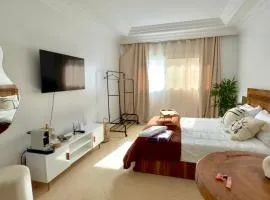 Charming City Retreat in Agdal- Walk to Al Barid stadium & Train