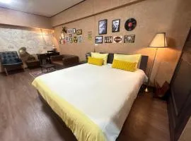 Secret Retro Vintage Building ห้องลับเรโทรในตึกวินเทจ