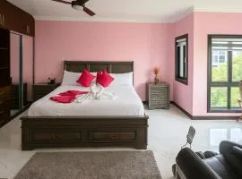 Tranquil Vibes Villa-Near AC Hotel