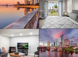 Prime Hyde Park Stay - 4 Min to Beach & Fun Games!