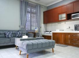 Villa Dalia Puncak EE11-18, hótel í Cikujang