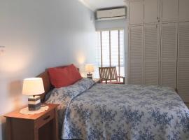 Modern Abbey Court Condo, ξενοδοχείο σε New Kingston