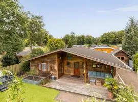 Gorgeous Home In Erm With Wifi