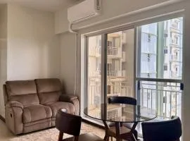 Cozy 2Br Condo Unit with Balcony Views