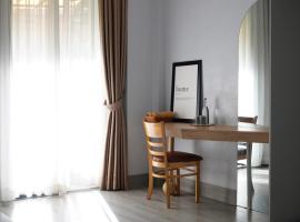 Kim Homestay in Hue, hôtel à Thôn Lại Thê