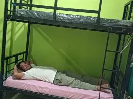 BACKPACKER LODGE Trekking & Transport
