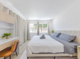 Cozy & Brand New 3BR Home in West Covina, vila v destinaci West Covina
