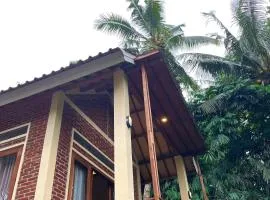 Lombok Riverside Bungalows