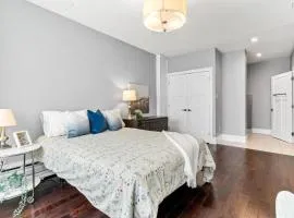 Large Luxury 2 Bedroom Unit