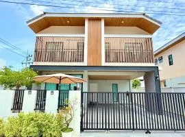 CORNER STAY 210 Hatyai