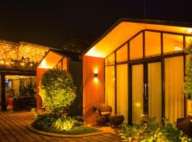 Terrace Garden Glamping Bogor, hotel em Gadog