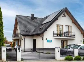 Gorgeous Apartment In Nowecin With Wifi