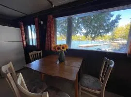 2-bedroom Balsam Lake Lower Boathouse #1A