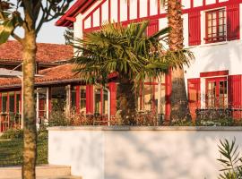 Hôtel INDARRA & SPA - Piscine, khách sạn spa ở Arbonne