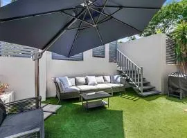 Park Avenue 1BR Hideaway King Bd Private Courtyard