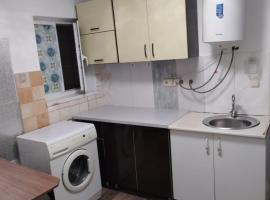 Частный дом с отдельными квартирами, hotel i Almaty