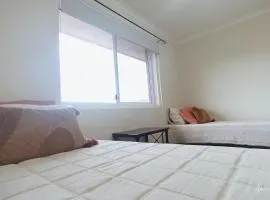 Bright Room Near Beaches and Airport