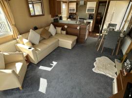 6 berth Waterside Ingoldmells Skegness L35 SANTANAVAN 14, ξενοδοχείο σε Ingoldmells