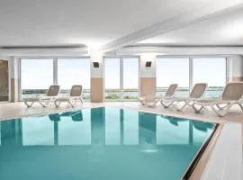 Hafenloge - Ostseeblick, Terrasse, erste Reihe, Fahrstuhl