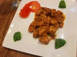 Food Qila Hotel & Guest House