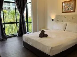 Costa Mahkota pool view 2 bedroom, 600mbps wifi, new matress Sept'25