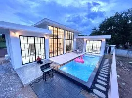 Tokkok Pool Villa