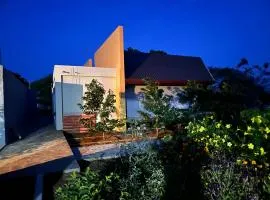 Lake Breeze Cabana Yala