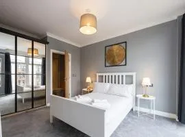 The Sharston - Free Parking & Close To Airport