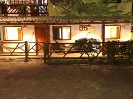 Casa 3 quartos praia do forte poucos metros da praia