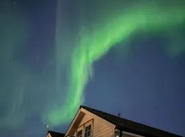 Idyllisk sjøhus på Naurstad