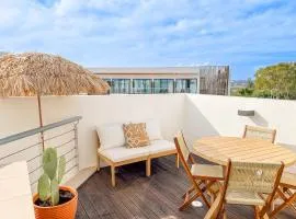 Sunny Resort Beach House with Pools and Private beach