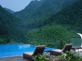 Hilltop House Resort