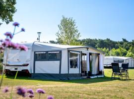 Neuer Wohnwagen Nr 13 mit Top-Ausstatung und Vorzelt, hotel v destinaci Niederdorla