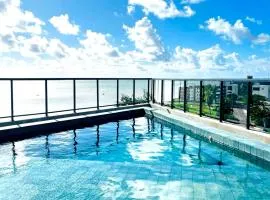 plat de luxo em frente ao oceano