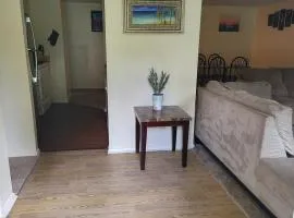 comfy cute home near lenora park