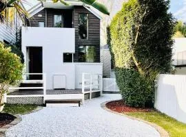 Boutique Artistic Home-Near North Syd & Kirribilli