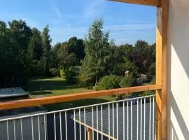 Ferienwohnung mit eigener Terrasse, Grill und Ausblick in die Natur