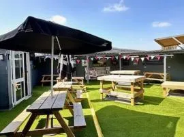 Shanahans B&B with Sports Bar