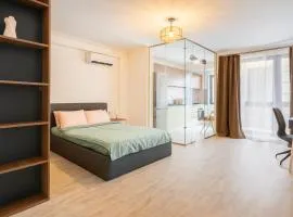 Central Riverside Studio 45 plus free parking