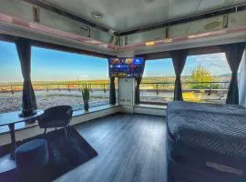 Deluxe Penthouse Suite zentral mit Goldstadtblick