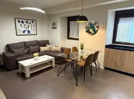 Pilar8 - Bonito y céntrico apartamento con parking y Piscina