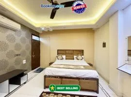 SWIMMING POOL HOTEL SHIVEE ! VARANASI - Near Kashi Vishwanath Temple & Ganga Ghat