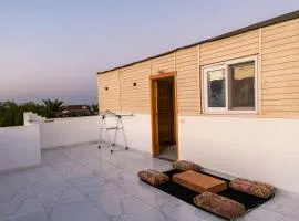 Sea and Mountain View Rooftop Chalet