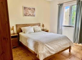 Sunshine House no.2, beach hotel in Madalena